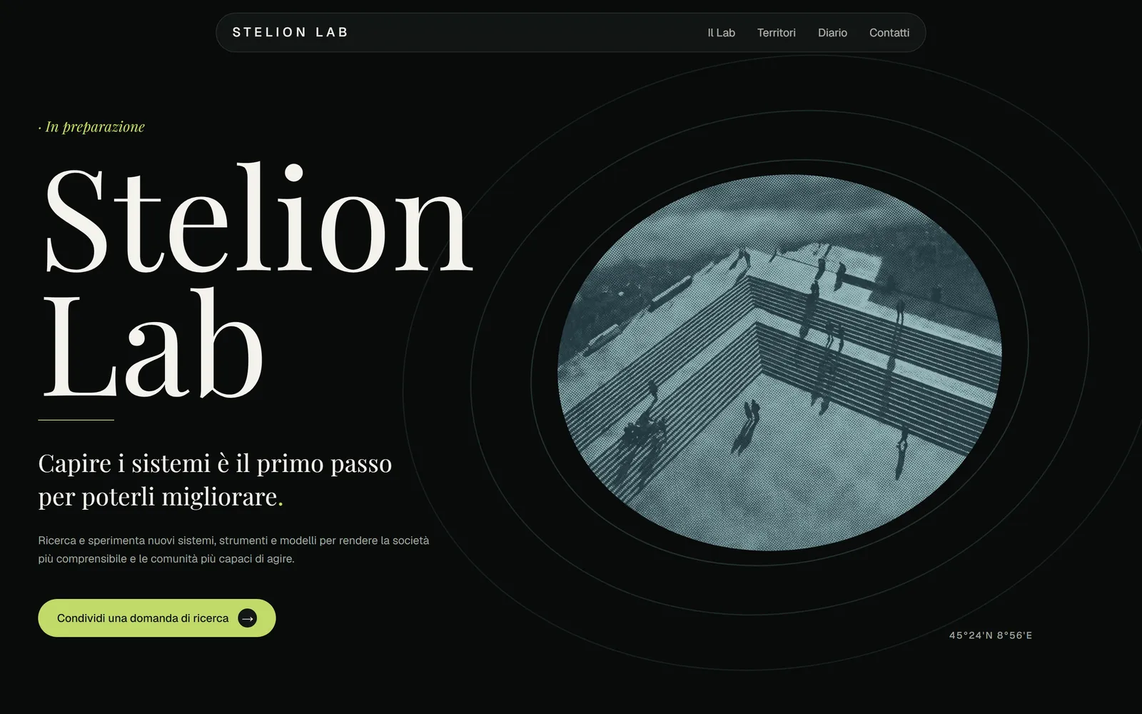 The site’s opening screen, with the lab’s name and a photographic disc